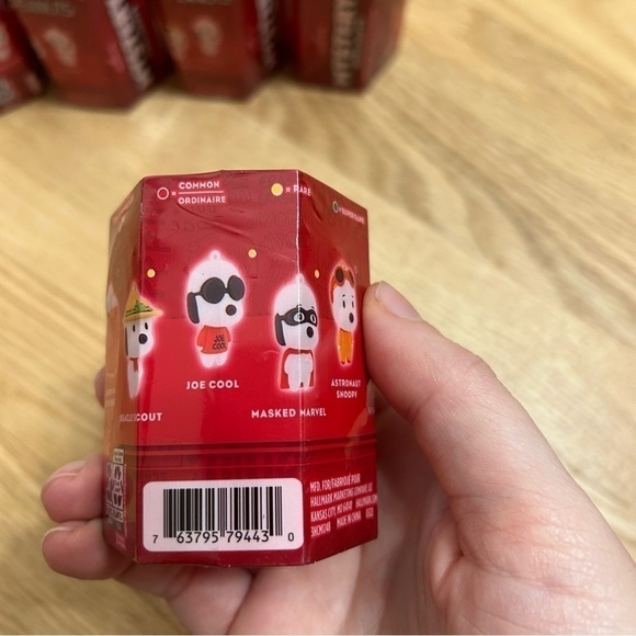 Peanuts 2022 Christmas Ornament Mystery Grab Box NEW Bundle Lot of 5 Snoopy - Picture 4 of 7